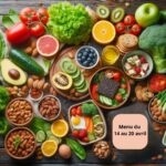 L'image présente une composition d'aliments sains et colorés tels que des fruits, des légumes, des noix et des œufs, disposés sur une table en bois, avec un encadré indiquant "Menu du 14 au 20 avril"